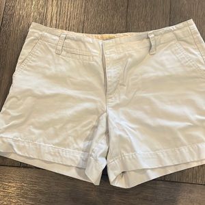 Old navy women’s shorts, size 8, tan